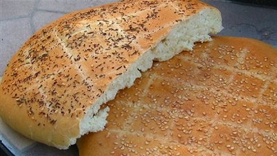 اطباق رمضان: طريقة عمل الخبز التركي