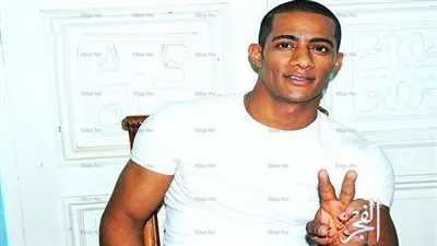 بالصورة.. محمد رمضان في كواليس بروفات مسرحية 