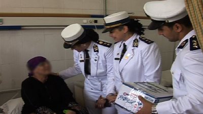 وفد من ضباط وضابطات قطاع حقوق الإنسان يزورون القومي للأورام 