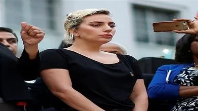 ليدي جاجا ترسل أغنية بالدموع لضحايا 