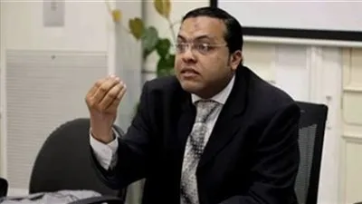 خبير محليات منفعلًا بسبب العداد الكودي: 