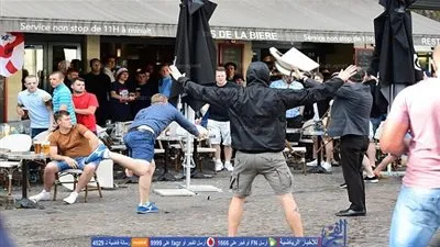 بالفيديو.. جماهير ويلز تقوم بأعمال شغب قبل مباراتها ضد إنجلترا 