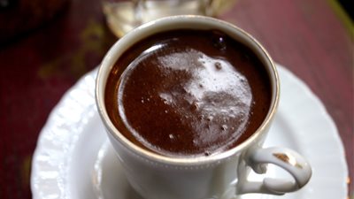 هل تتسبب القهوة في العطش أثناء الصيام؟