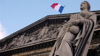 دعوة البرلمان الفرنسي لدورة استثنائية اعتبارا من 1 يوليو