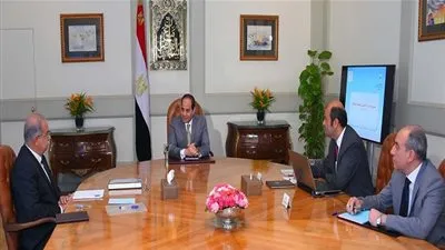 السيسى يطمئن على توافر السلع فى اجتماعه برئيس الوزراء
