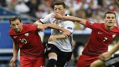 أوزيل: هدفي مساعدة المنتخب