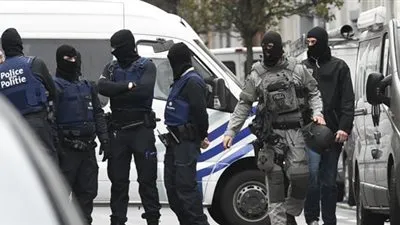 القبض على 6 في بلجيكا فيما يتصل بهجوم على قطار العام الماضي