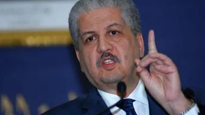 رئيس وزراء الجزائر يحذر القنوات التلفزيونية الخاصة من خطابات العنف والفتنة