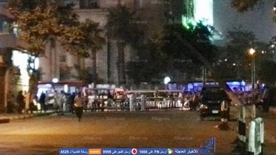 قوات الأمن تغلق شارع عبد الخالق ثروت (صور)