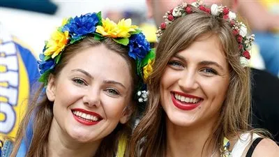 أجمل 23 صورة لمشجعات يورو 2016