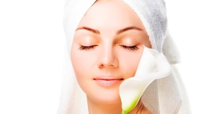 أفضل 8 أطعمة لبشرة صافية  