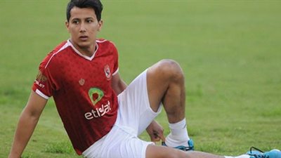 عمرو جمال ينتظم في مران الأهلي عقب اجراء جراحة الحاجز الانفي