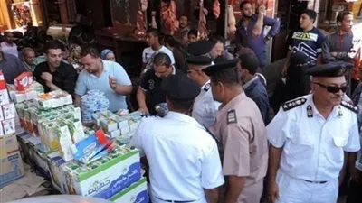 ضبط 472 قضية تموينية و98 طن سلع غذائية غير صالحة خلال 15يوم بأسيوط