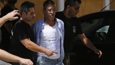 خاطف الطائرة المصرية يزعم رؤية 