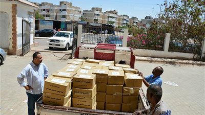 بدء توزيع الدفعة الثانية من كراتين رمضان في البحر الأحمر (صور)