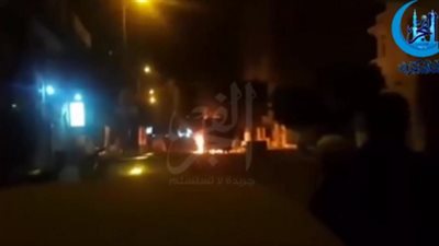 حريق هائل يلتهم سيارة محملة بالقمامة في الإسكندرية