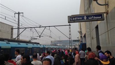 عاجل.. إخلاء قطار في محطة مترو فيصل