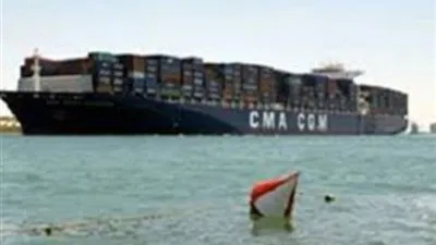 عبور 45 سفينة لقناة السويس بحمولة 2,9 مليون طن