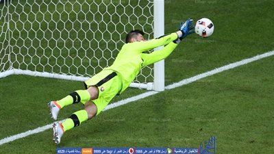 بالفيديو.. حارس سلوفاكيا يتألق ويتصدى لضربة جزاء من آوزيل