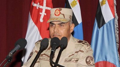 وزير الدفاع يشهد مشروع مراكز القيادة التعبوي 