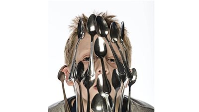 هل تعلم أن هناك بطولة لتثبيت وموازنة ملاعق الطعام فوق الوجه؟!