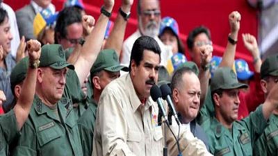  الرئيس الفنزويلي يطالب الجيش بالولاء المطلق