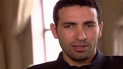 طلاب جامعة القاهرة يدعون أبو تريكة لأداء صلاة العيد معهم داخل الحرم 