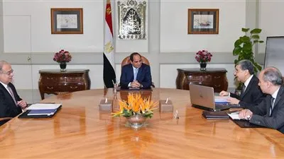 السيسي يوجه بضرورة تعريف المواطنين بمزايا العدادات الكودية