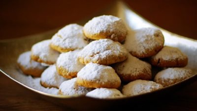 كحك العيد: طريقة عمل الكحك بالملبن والمكسرات  