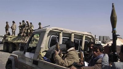 إصابة قائد عسكري يمني في انقلاب عربة عسكرية بلحج