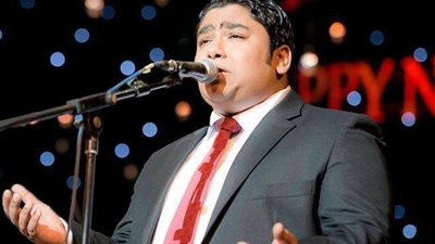 مطرب قبطي يكتسح 