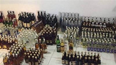 ضبط 488 زجاجة خمور قبل ترويجها بحملة أمنية بأسيوط