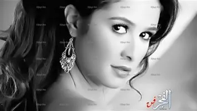 ياسمين عبد العزيز تحتفل بفيلمها 