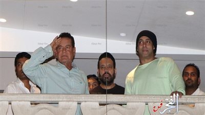 سلمان خان يحتفل بعيد الفطر المبارك مع جمهوره (صور)