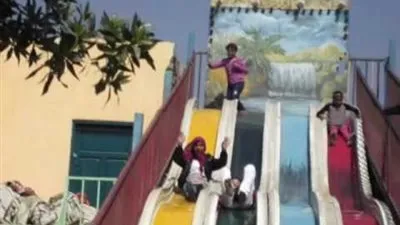 مصرع طفل عقب سقوطه من أعلى الملاهي في الأقصر 