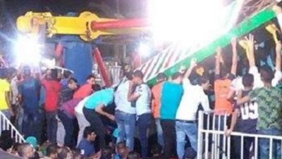 لحظة سقوط لعبة ملاهي الأطفال في العباسية وسط صراخ الأهالي (فيديو)