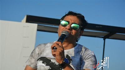 أحمد شيبه يشعل أولى حفلاته بمارينا.. (صور)