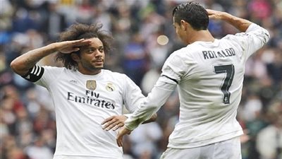 مارسيلو يهنىء رونالدو بالتتويج بكأس  أوروبا 