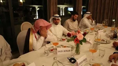 سبب بكاء إمام الحرم في ألبانيا