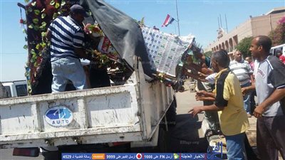 إزالة إشغالات الباعة الجائلين بمحيط مبنى محافظة الإسكندرية الجديد تمهيدًا لافتتاحه (صور)