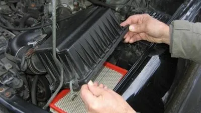 أهمية تغيير فلتر الهواء مع تغيير زيت المحرك