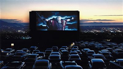 مجلس الوزراء يدرس مشروع فرض ضرائب على تذاكر الأفلام الأجنبية