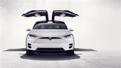 تسلا تزود موديلها Model X بنسخة 60D مواصفات قياسية 
