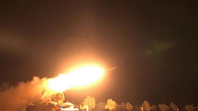 مروحيات تطلق صاروخين على مبنى تلفزيون الحكومة الرسمي