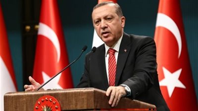 لحظة اقتحام الانقلابيين فندق إقامة أردوغان لاغتياله (فيديو)