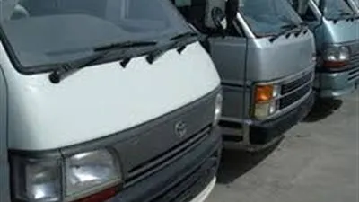 وقفة احتجاجة أمام مدينة الانتاج الإعلامي لسائقي السرفيس  