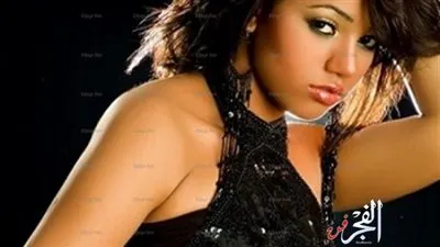 سمية تقرر إعتزالها النصفي للغناء! (صور)