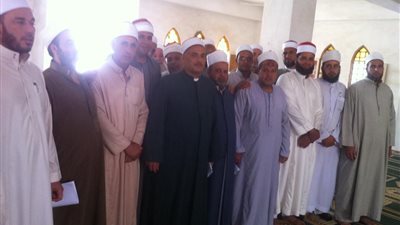 مدير أوقاف مطروح يشدد على الالتزام بالخطبة المكتوبة