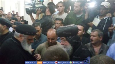 تشيع جثمان قتيل أحداث طهنا الجبل الطائفية بالمنيا (صور)