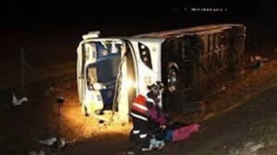 مصرع طفلة في حادث انقلاب أتوبيس بالشرقية